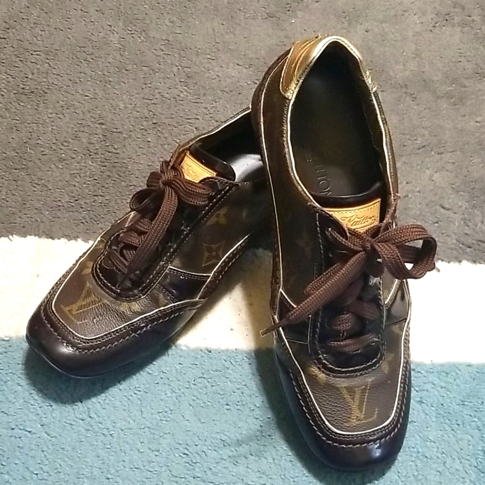Preloved LV shoes size 37.5
